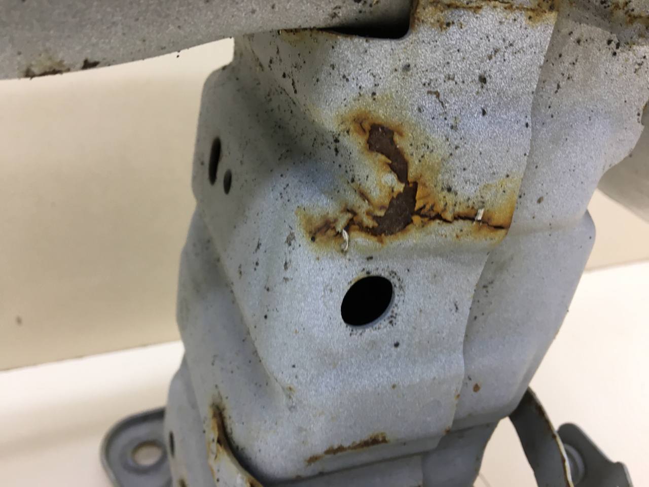 Усилитель переднего бампера Ford Focus 3 2011>