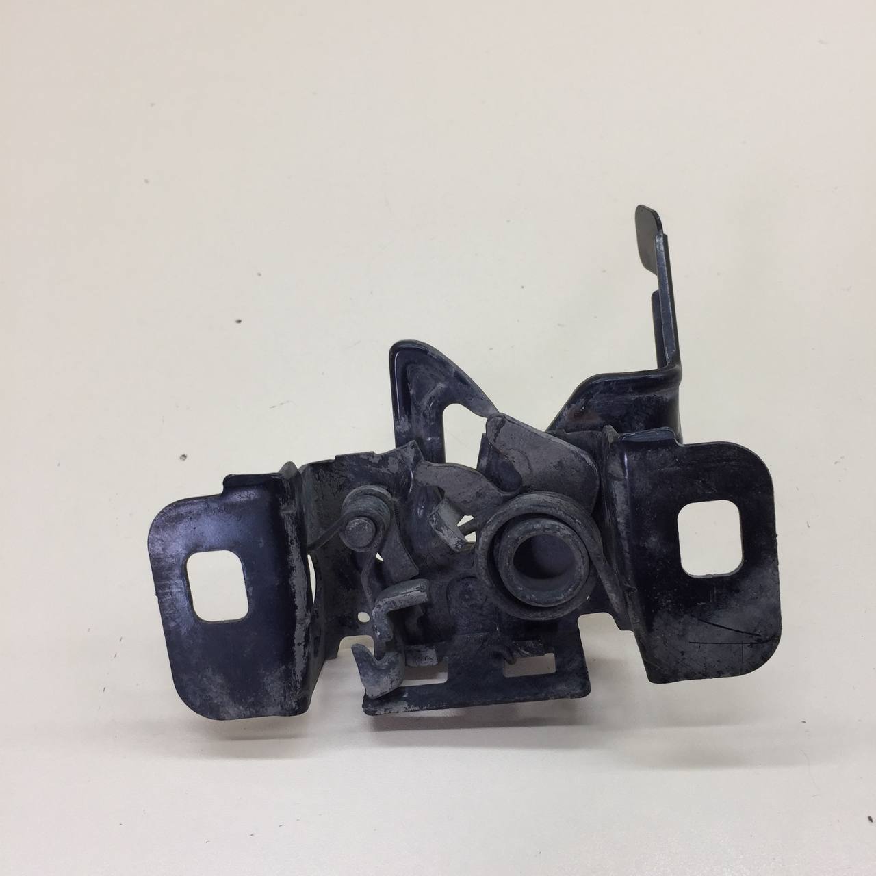 Замок капота Chevrolet Cobalt (T250) 2011-2015