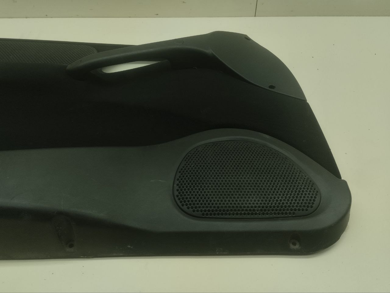 Обшивка двери передней левой Chevrolet Niva 2009-2020