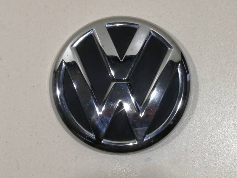 Эмблема Volkswagen Jetta (A6) 2010-2019 Эмблема Volkswagen Jetta (A6) 2010-2019