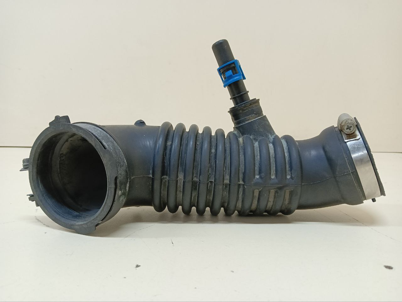 Патрубок воздушного фильтра Mazda CX-7 (ER) 2006-2012