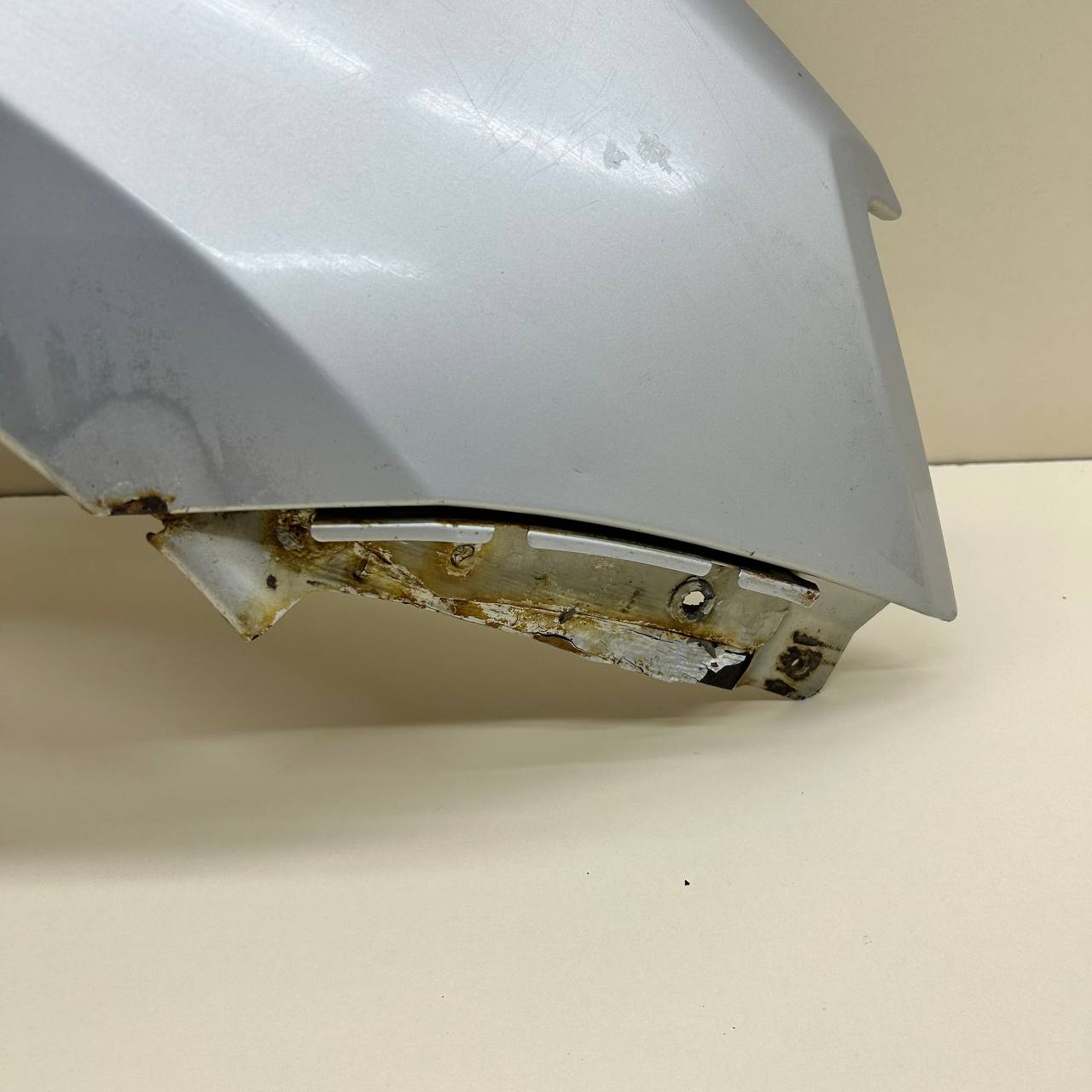 Крыло переднее правое Lada Granta 2011>