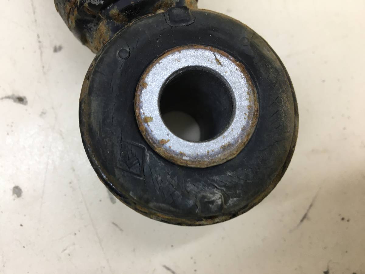 Амортизатор задний Renault Duster (HSA, HSM) 2012>