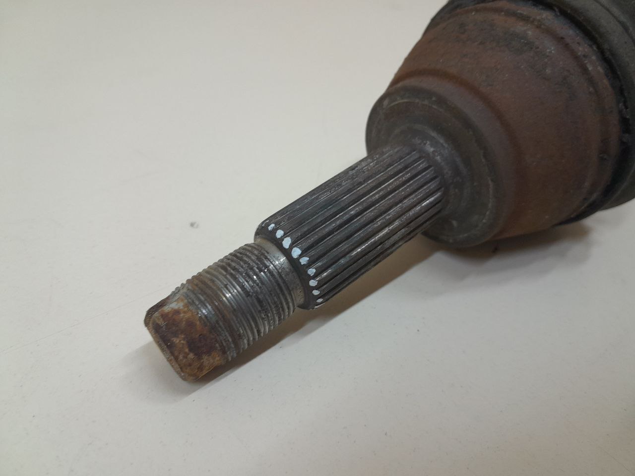 Полуось передняя левая Ford Fiesta (MK5) 2002-2008 Полуось передняя левая Ford Fiesta (MK5) 2002-2008
