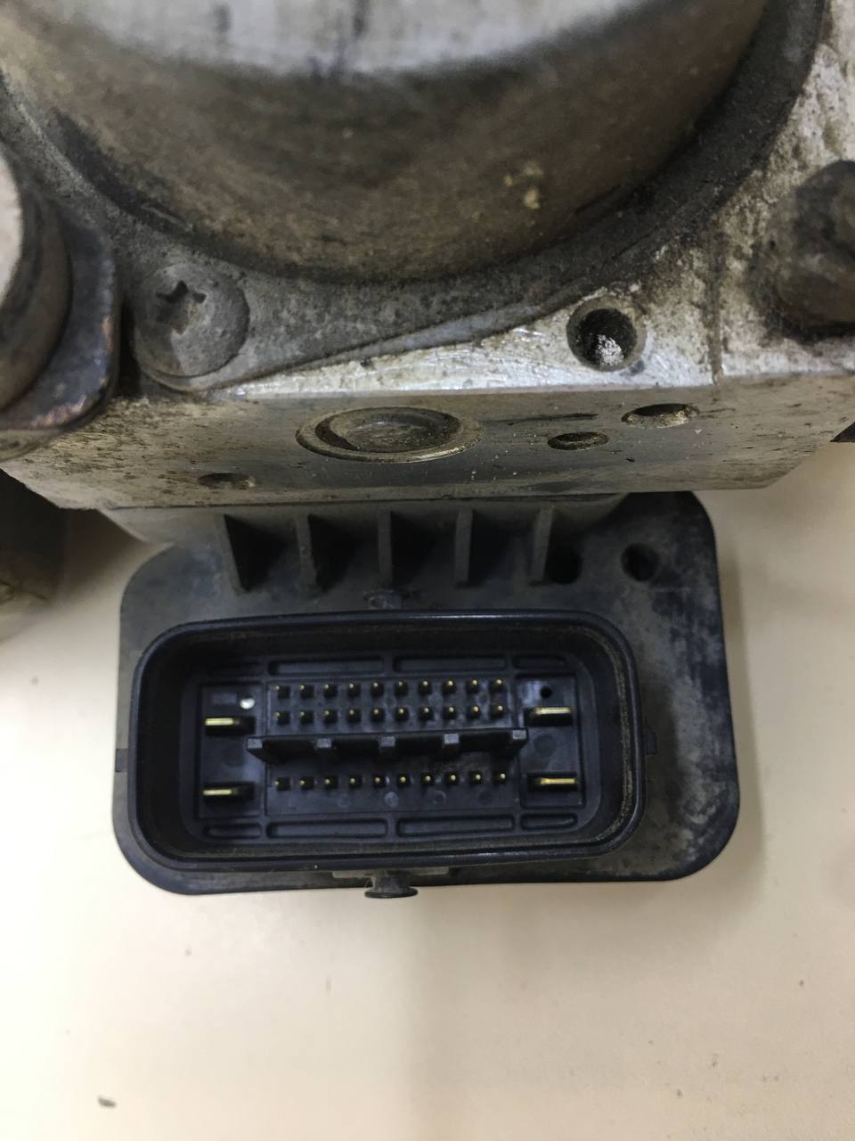 Блок ABS (насос) Toyota Auris (E150) 2006-2012 Блок ABS (насос) Toyota Auris (E150) 2006-2012