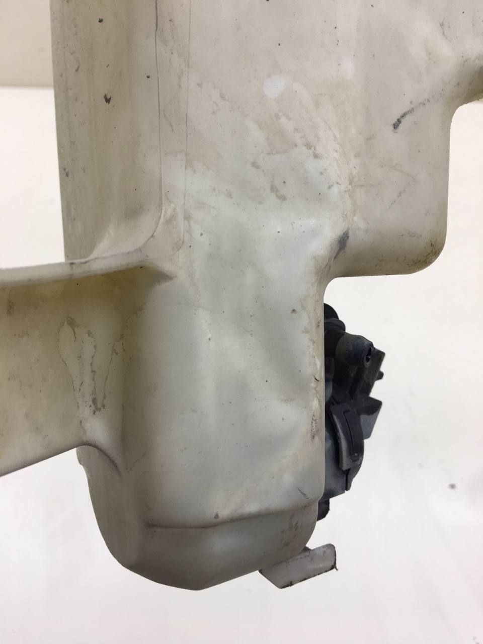 Бачок омывателя лобового стекла Toyota Rav 4 (XA40) 2013-2019