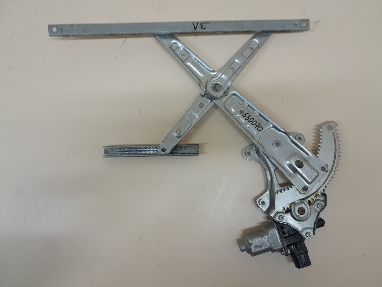 Стеклоподъемник электр. задний левый Mitsubishi Outlander (GF) 2012>