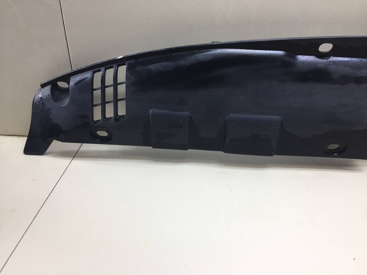 Кожух замка капота Honda Stream 2000-2006