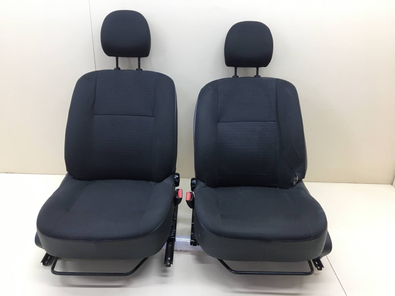 Сиденье (комплект) Nissan Almera 3 (G11, G15) 2012> Сиденье (комплект) Nissan Almera 3 (G11, G15) 2012>