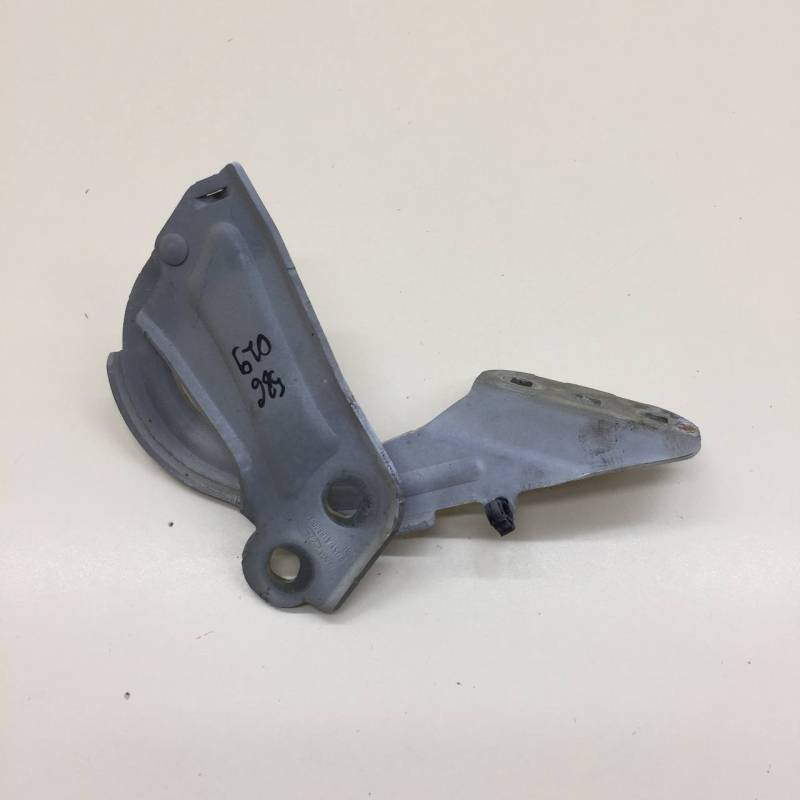 Петля капота правая Ford Focus 3 2011>