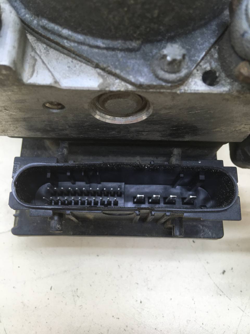 Блок ABS (насос) Nissan Almera 3 (G11, G15) 2012> Блок ABS (насос) Nissan Almera 3 (G11, G15) 2012>