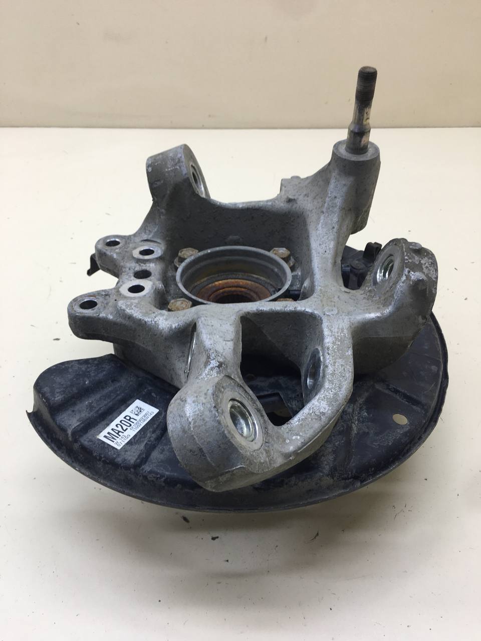 Кулак поворотный задний правый Lexus LS460 (XF40) 2006-2017