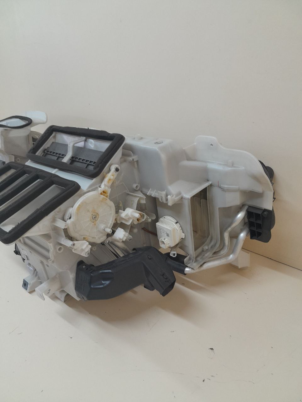 Корпус отопителя Mazda Mazda 3 (BM) 2013-2016 Корпус отопителя Mazda Mazda 3 (BM) 2013-2016