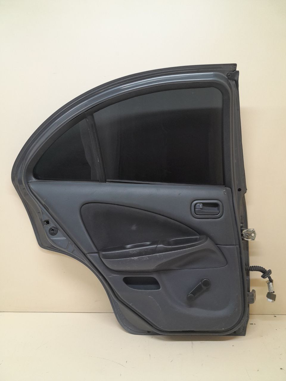 Дверь задняя левая Nissan Almera (N16) 2000-2006 Дверь задняя левая Nissan Almera (N16) 2000-2006