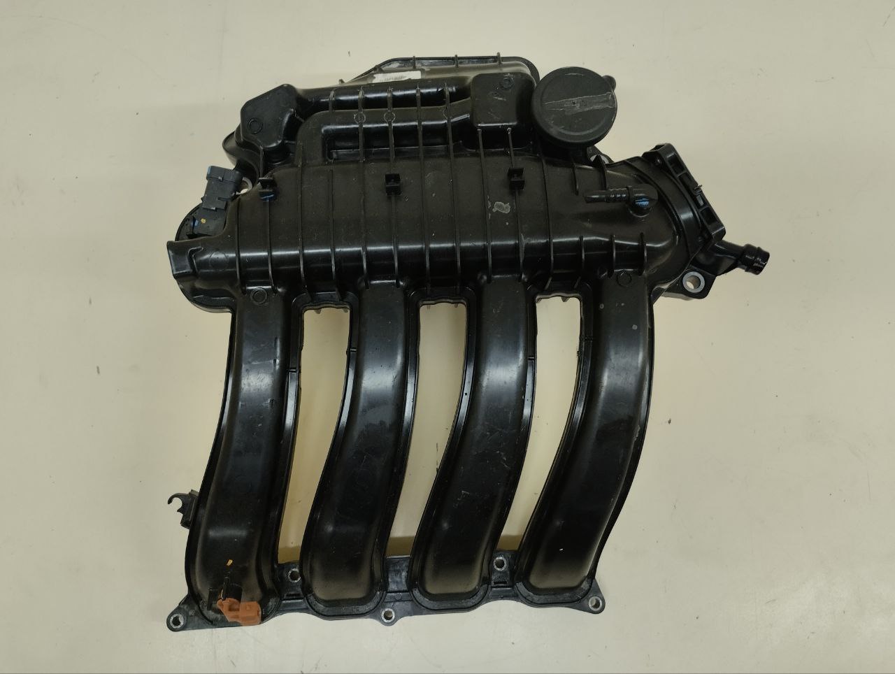 Коллектор впускной Renault Duster (HSA, HSM) 2012> Коллектор впускной Renault Duster (HSA, HSM) 2012>