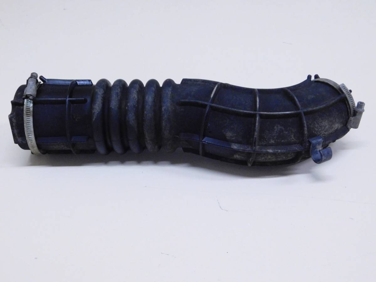 Патрубок воздушного фильтра Lada Largus 2012>