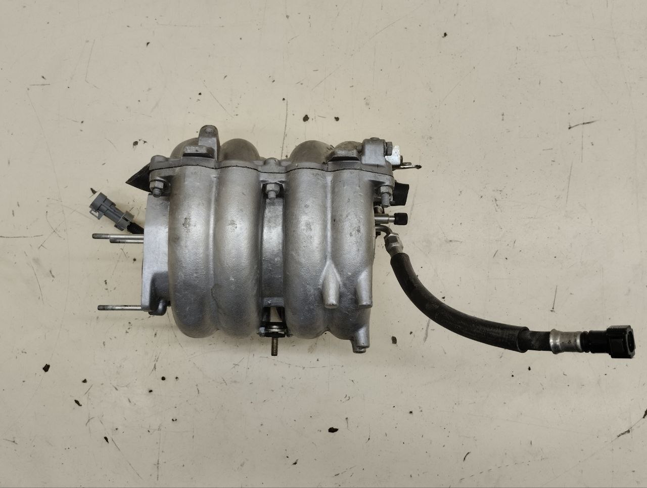 Коллектор впускной Chevrolet Niva 2009-2020 Коллектор впускной Chevrolet Niva 2009-2020