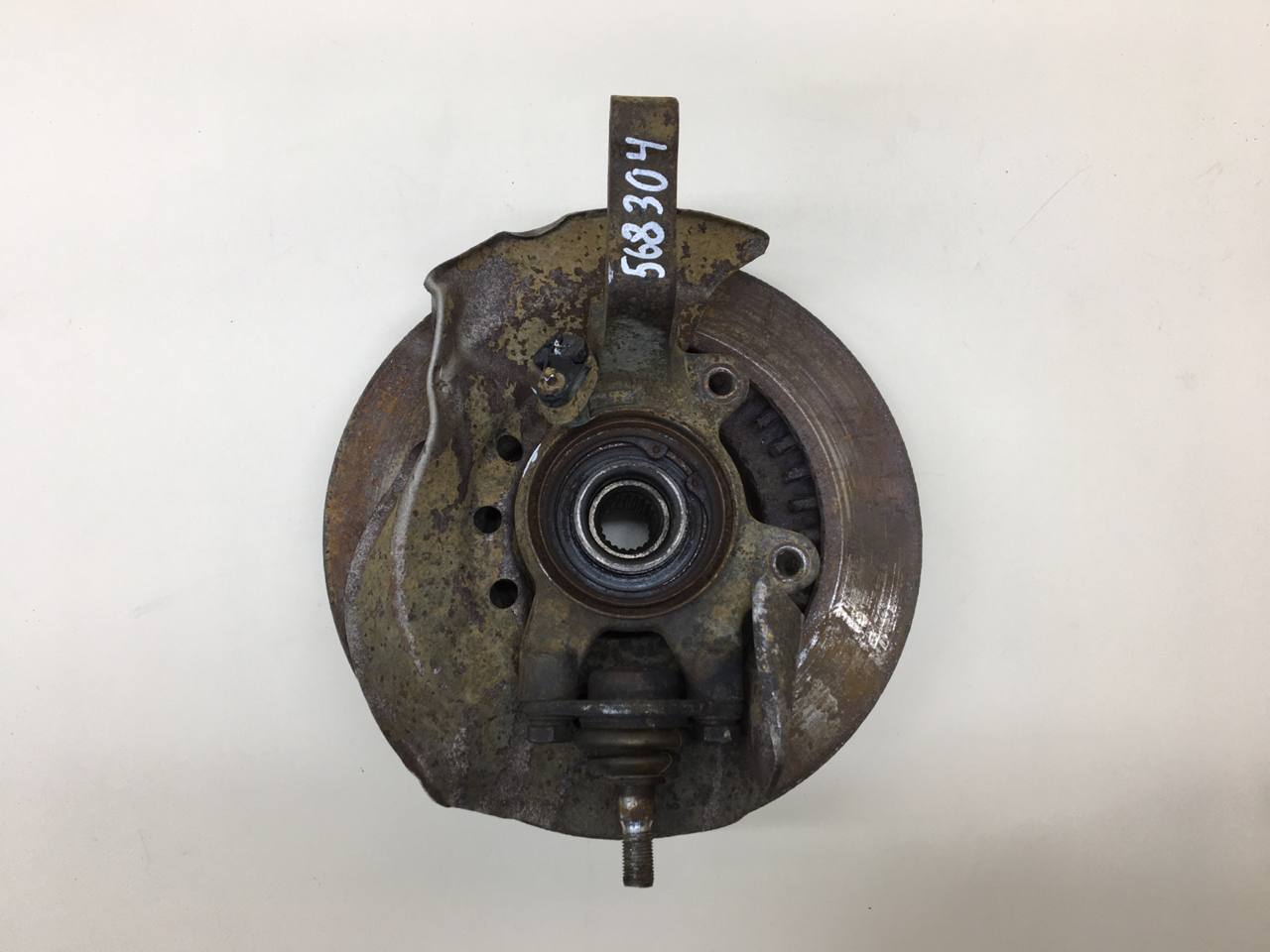 Кулак поворотный передний левый Lada Granta 2011>