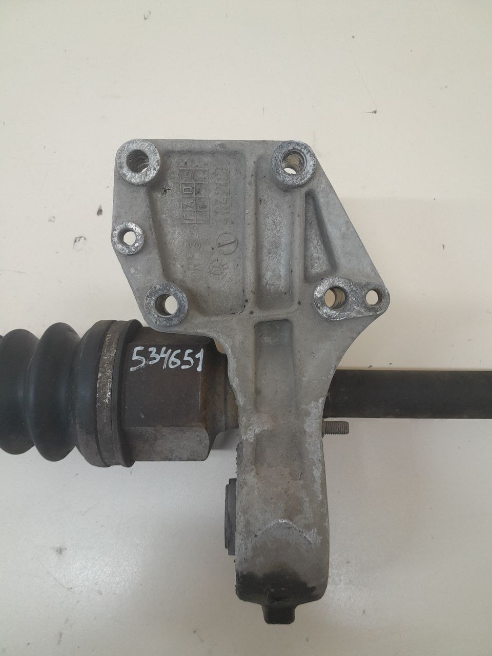 Полуось передняя правая Peugeot 206 1998-2012 Полуось передняя правая Peugeot 206 1998-2012