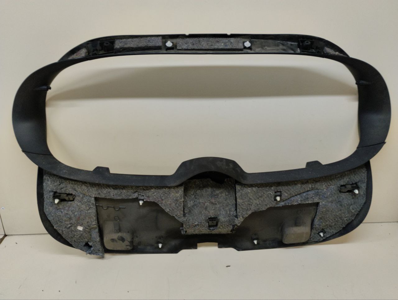 Обшивка двери багажника Peugeot 308 2007>