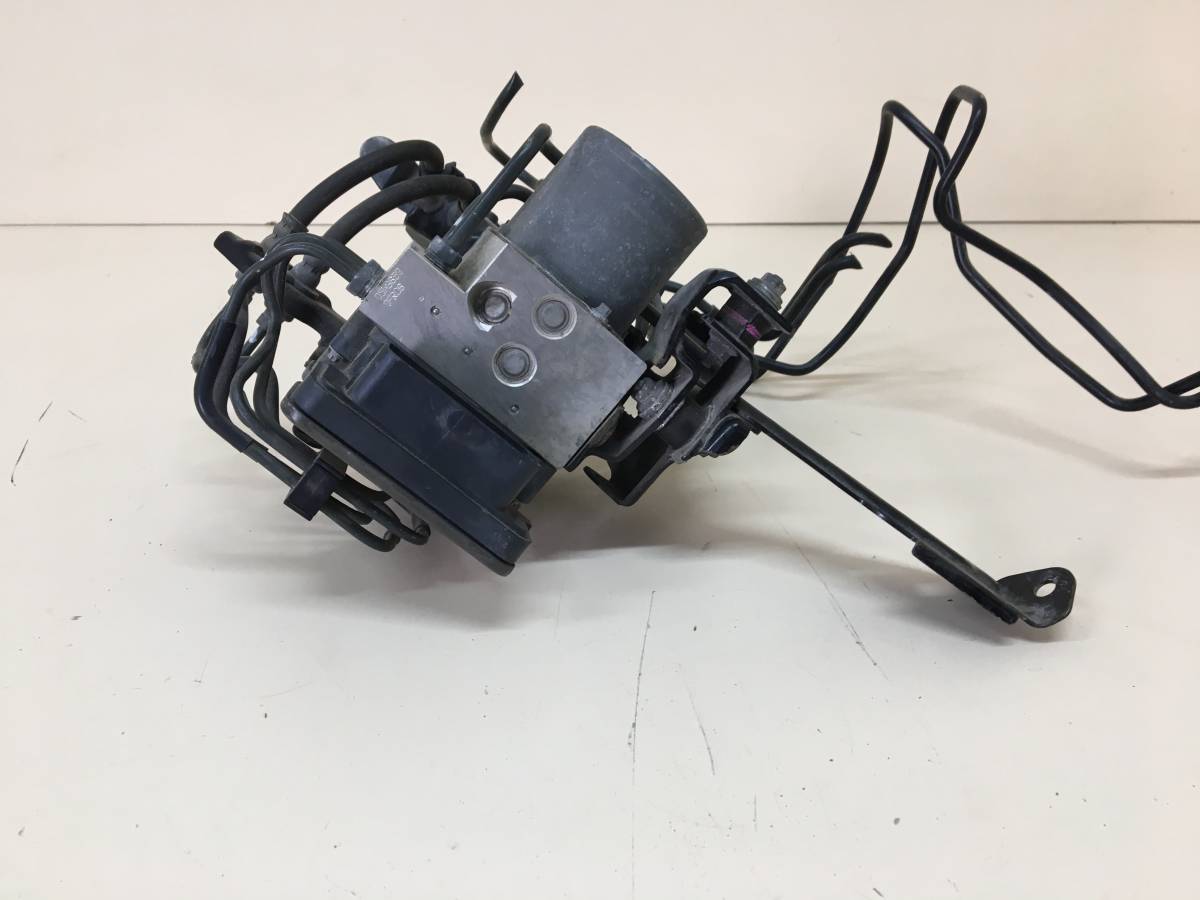 Блок ABS (насос) Subaru Forester (S13) 2012-2018