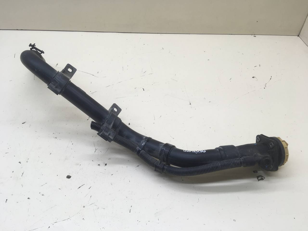 Горловина топливного бака Hyundai Starex H1/Grand Starex 2007>