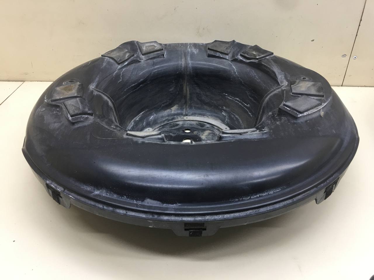 Кронштейн запасного колеса Toyota Rav 4 (A30) 2006-2013 Кронштейн запасного колеса Toyota Rav 4 (A30) 2006-2013