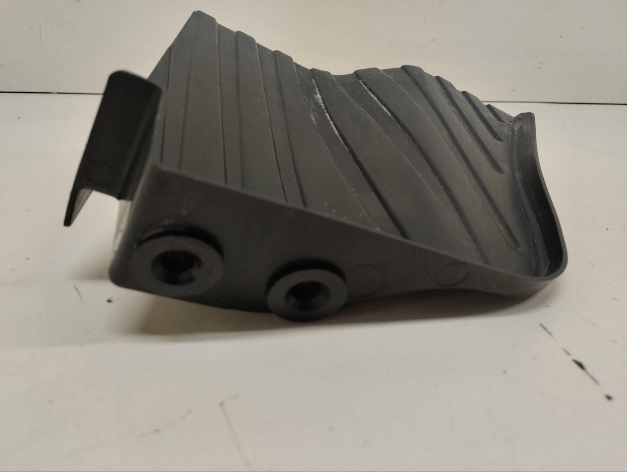 Накладка заднего бампера левая Kia Xceed 2019-2023