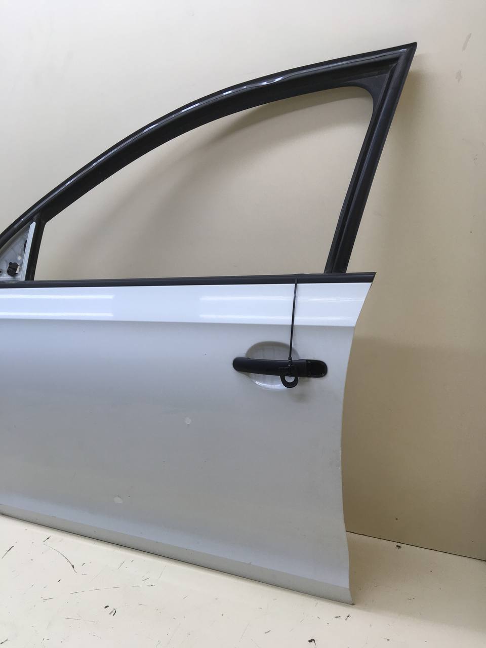 Дверь передняя левая Skoda Rapid 2012-2020 Дверь передняя левая Skoda Rapid 2012-2020