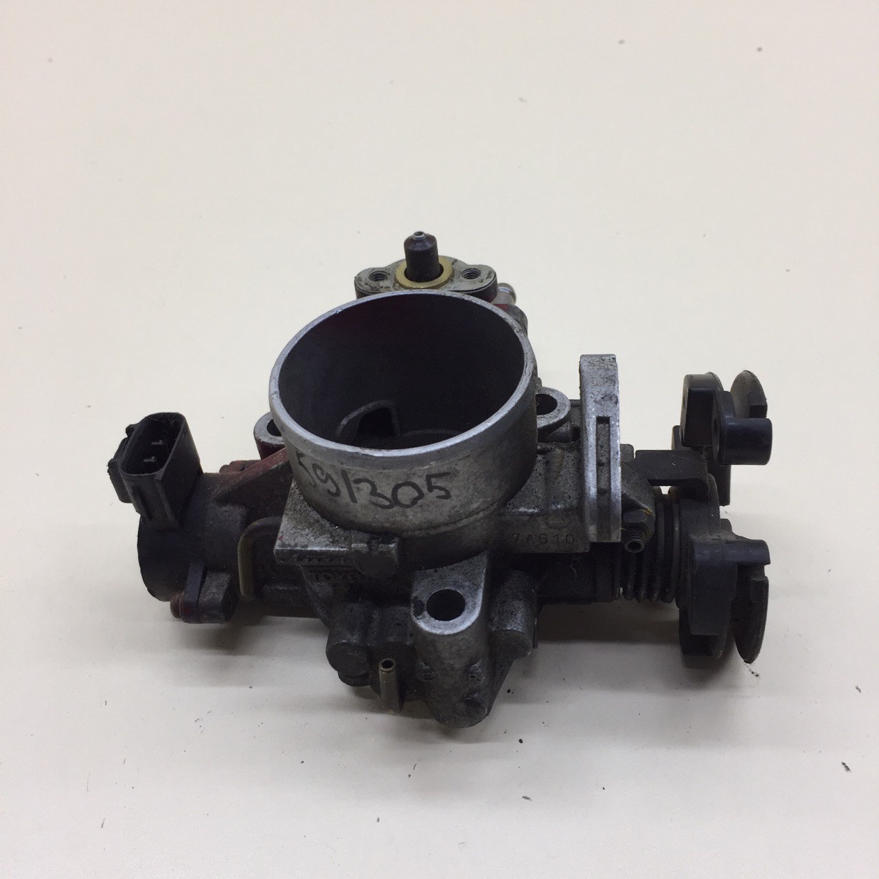 Заслонка дроссельная механическая Toyota Camry (SV30) 1990-1994 Заслонка дроссельная механическая Toyota Camry (SV30) 1990-1994
