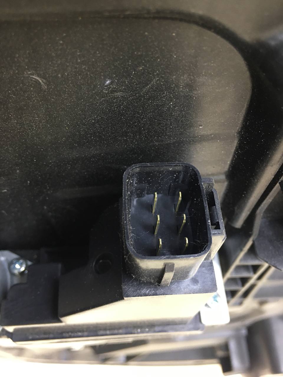 Стеклоподъемник электр. задний левый Kia Sorento (UM) 2015>