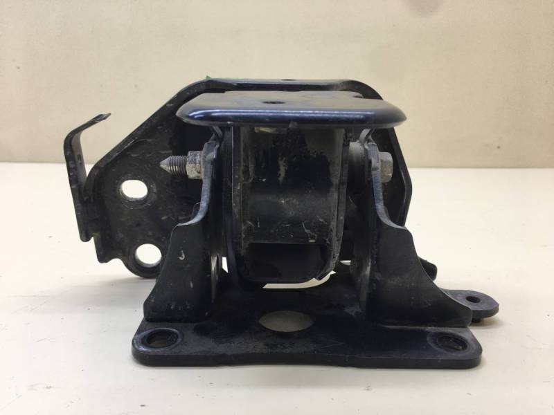 Опора КПП левая Toyota Rav 4 (XA40) 2013-2019