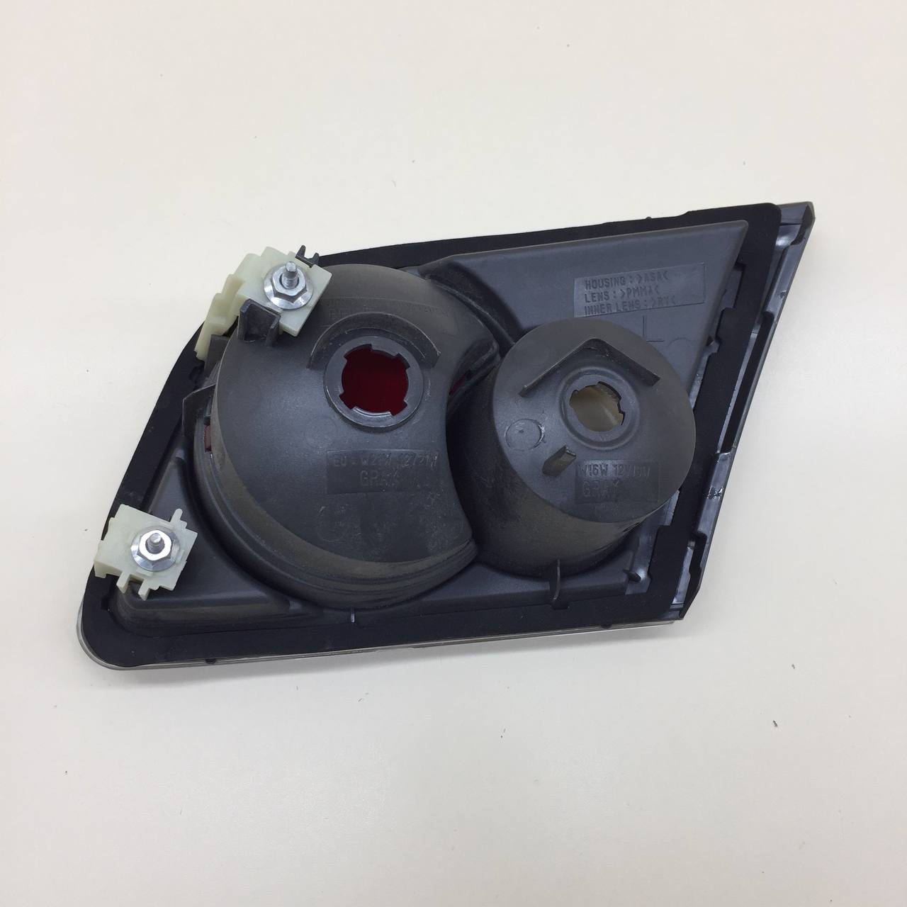 Фонарь задний внутренний левый Mazda Mazda 6 (GG) 2002-2007