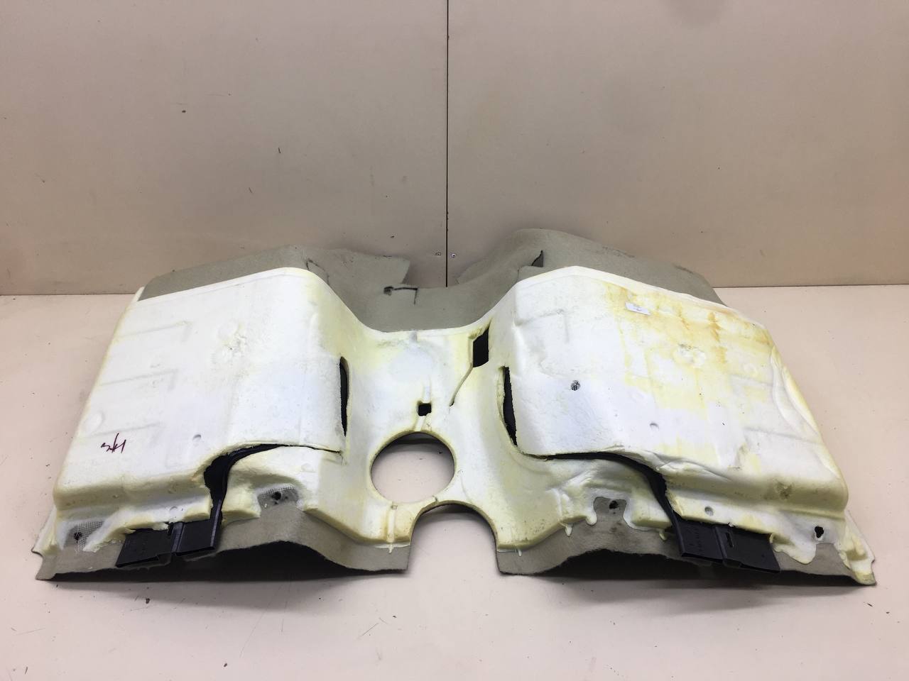 Покрытие напольное (ковролин) Lada  Niva Travel 2020>