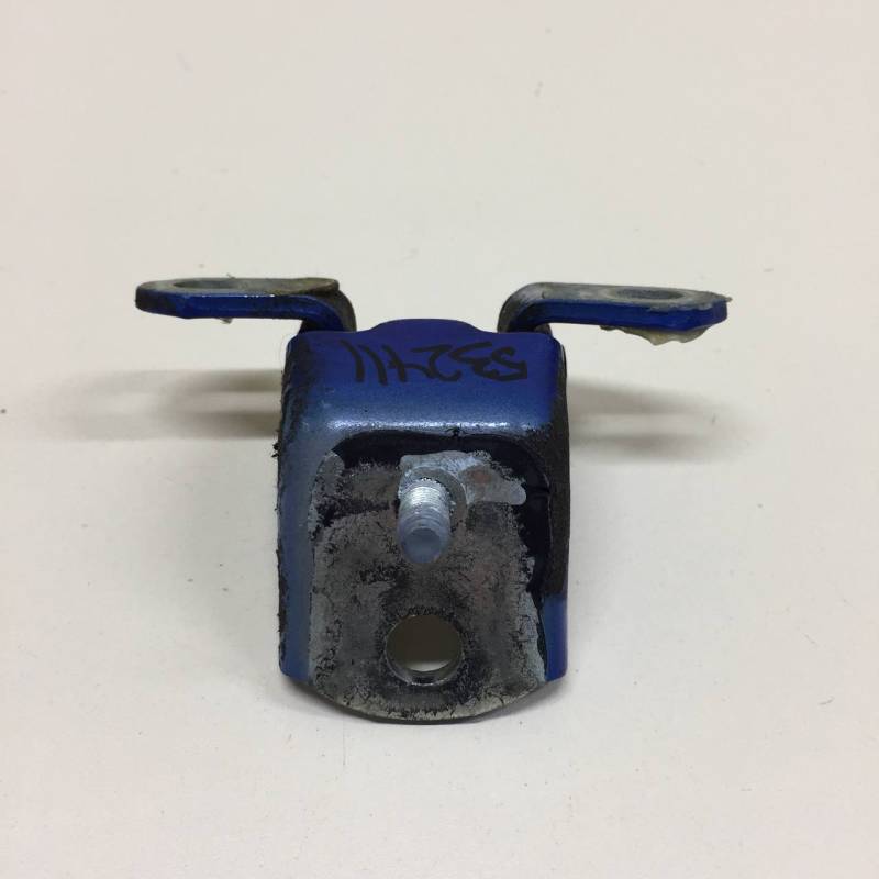 Петля двери задней левой верхняя Nissan Note (E11) 2006-2013