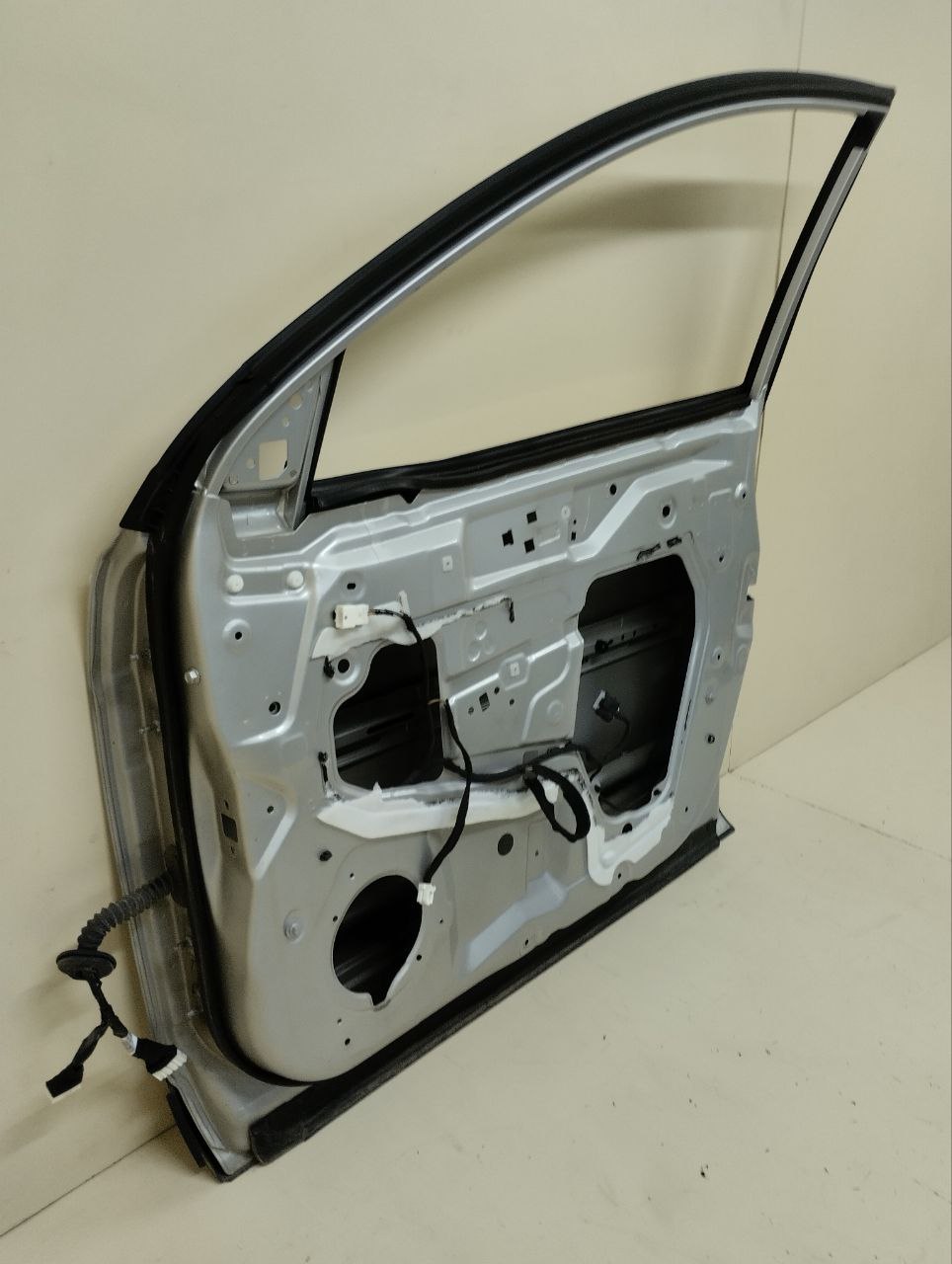 Дверь передняя правая Nissan Qashqai (J11) 2014> Дверь передняя правая Nissan Qashqai (J11) 2014>