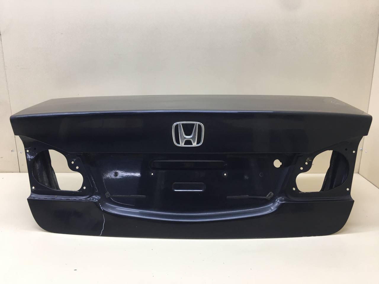 Крышка багажника Honda Civic 4D 2006-2012