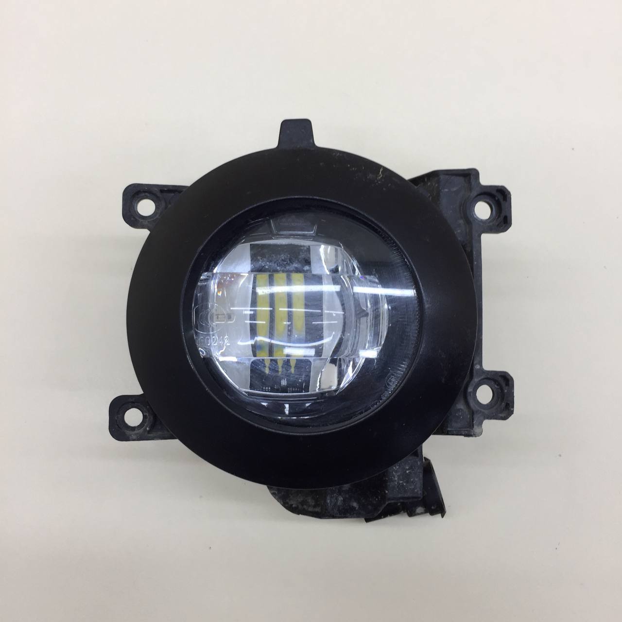 Фара противотуманная правая Toyota Rav 4 (XA40) 2013-2019