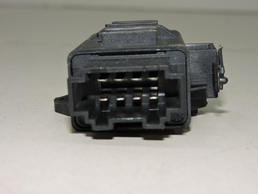 Блок электронный Volkswagen Touareg (7L) 2002-2010 Блок электронный Volkswagen Touareg (7L) 2002-2010