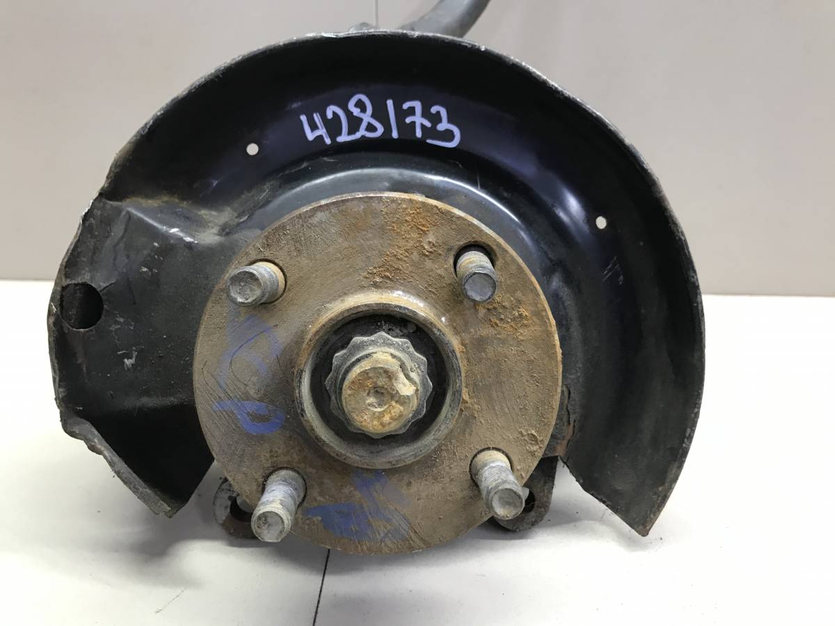 Кулак поворотный передний правый Toyota Vitz (P10) 1999-2005