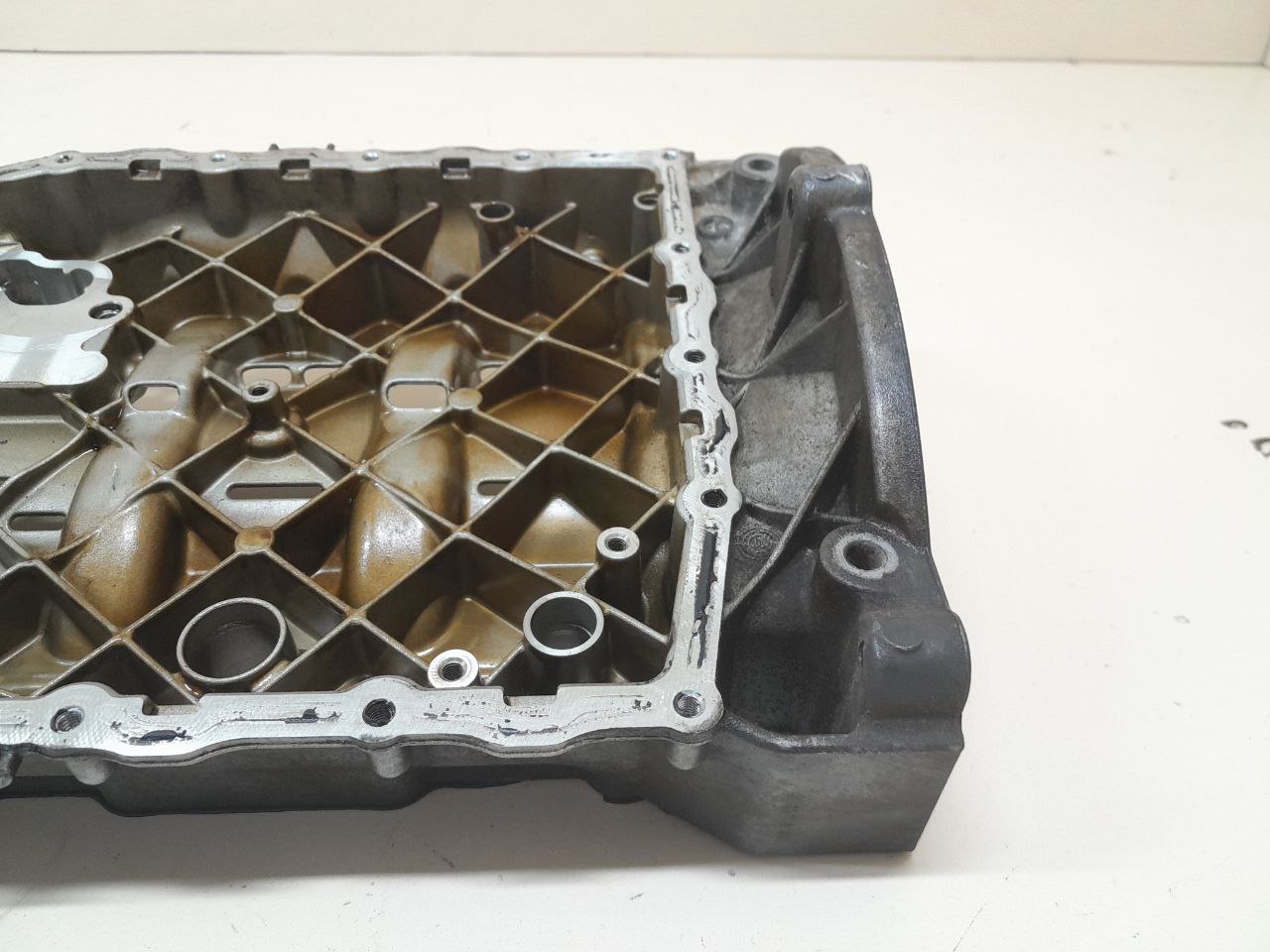 Поддон масляный двигателя Skoda Octavia (A5 1Z-) 2004-2013 Поддон масляный двигателя Skoda Octavia (A5 1Z-) 2004-2013