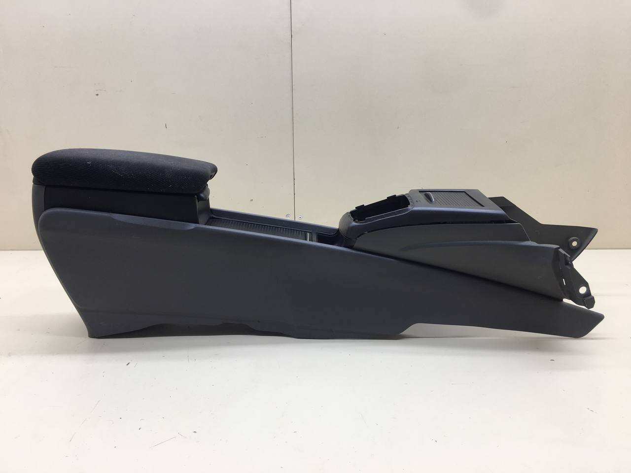 Консоль центральная Honda Civic 4D 2006-2012 Консоль центральная Honda Civic 4D 2006-2012