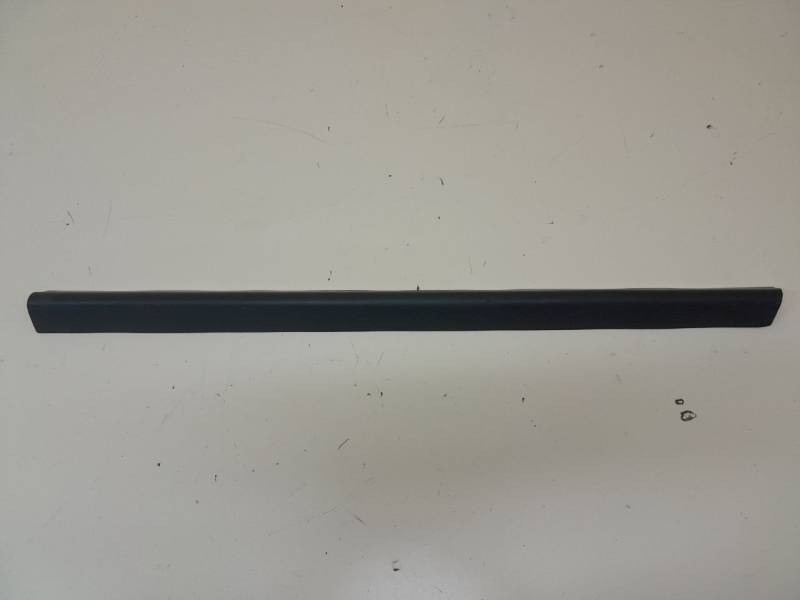 Накладка двери передней правой Mazda CX-7 (ER) 2006-2012