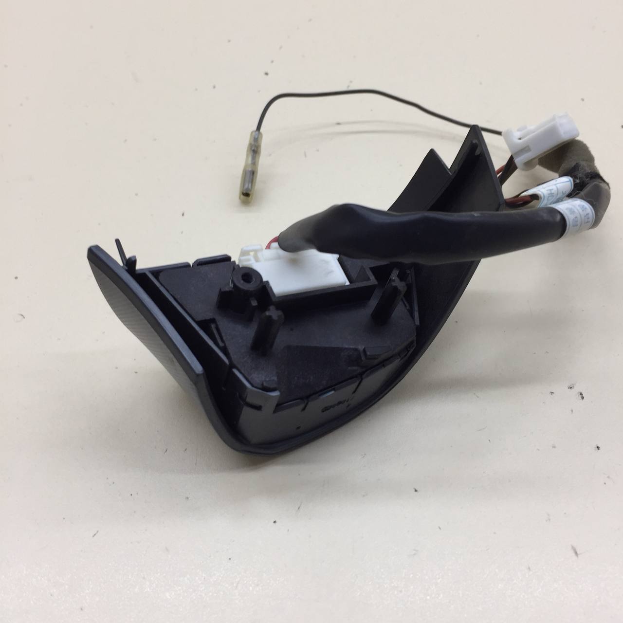 Кнопка многофункциональная Hyundai Elantra (HD) 2006-2010 Кнопка многофункциональная Hyundai Elantra (HD) 2006-2010