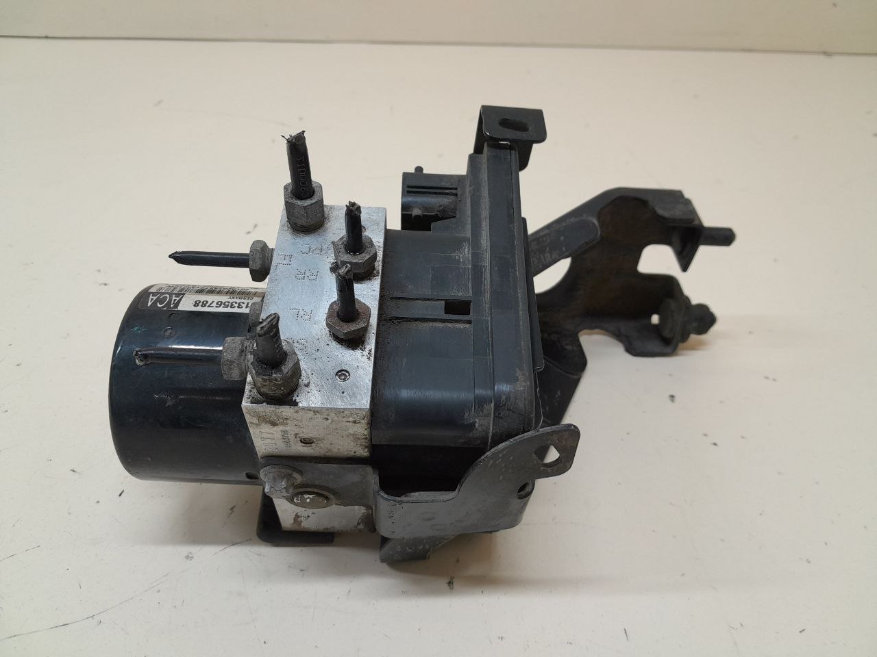Блок ABS (насос) Chevrolet Cruze (J300) 2009-2016 Блок ABS (насос) Chevrolet Cruze (J300) 2009-2016