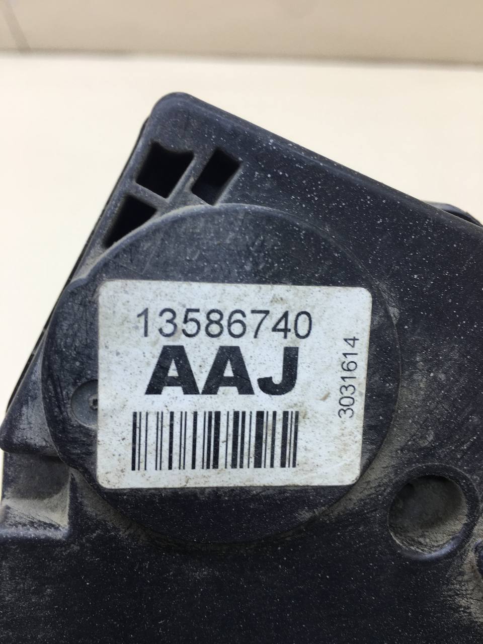 Замок двери задней правой Chevrolet Cobalt (T250) 2011-2015 Замок двери задней правой Chevrolet Cobalt (T250) 2011-2015