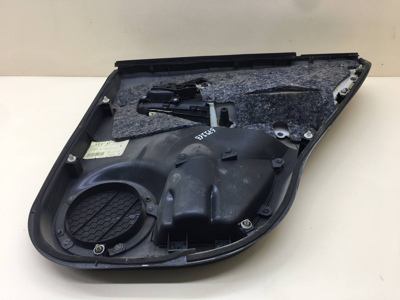 Обшивка двери задней левой Toyota Rav 4 (A30) 2006-2013