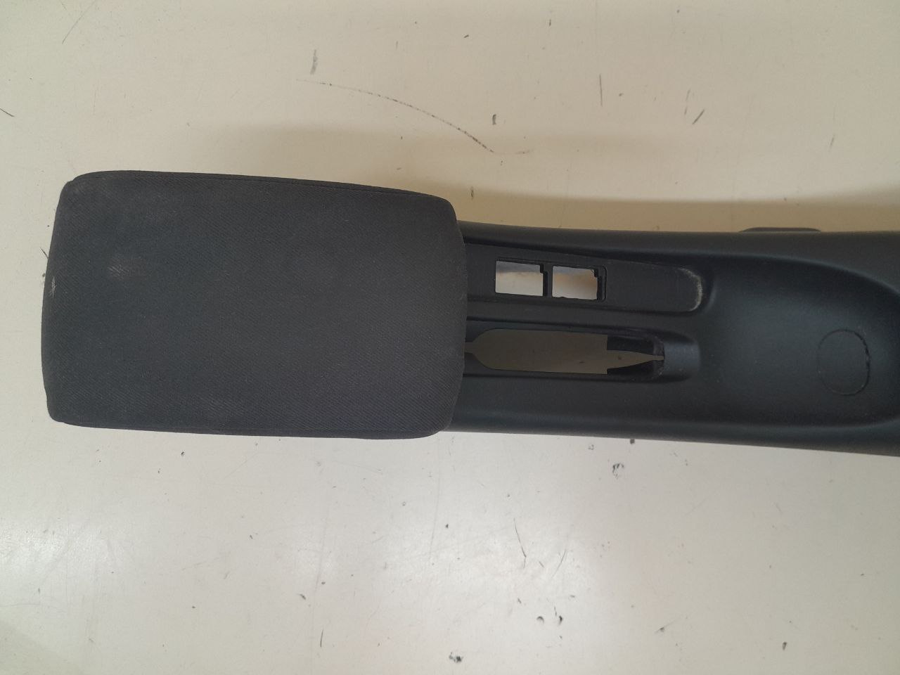 Консоль центральная Nissan Almera (N16) 2000-2006 Консоль центральная Nissan Almera (N16) 2000-2006