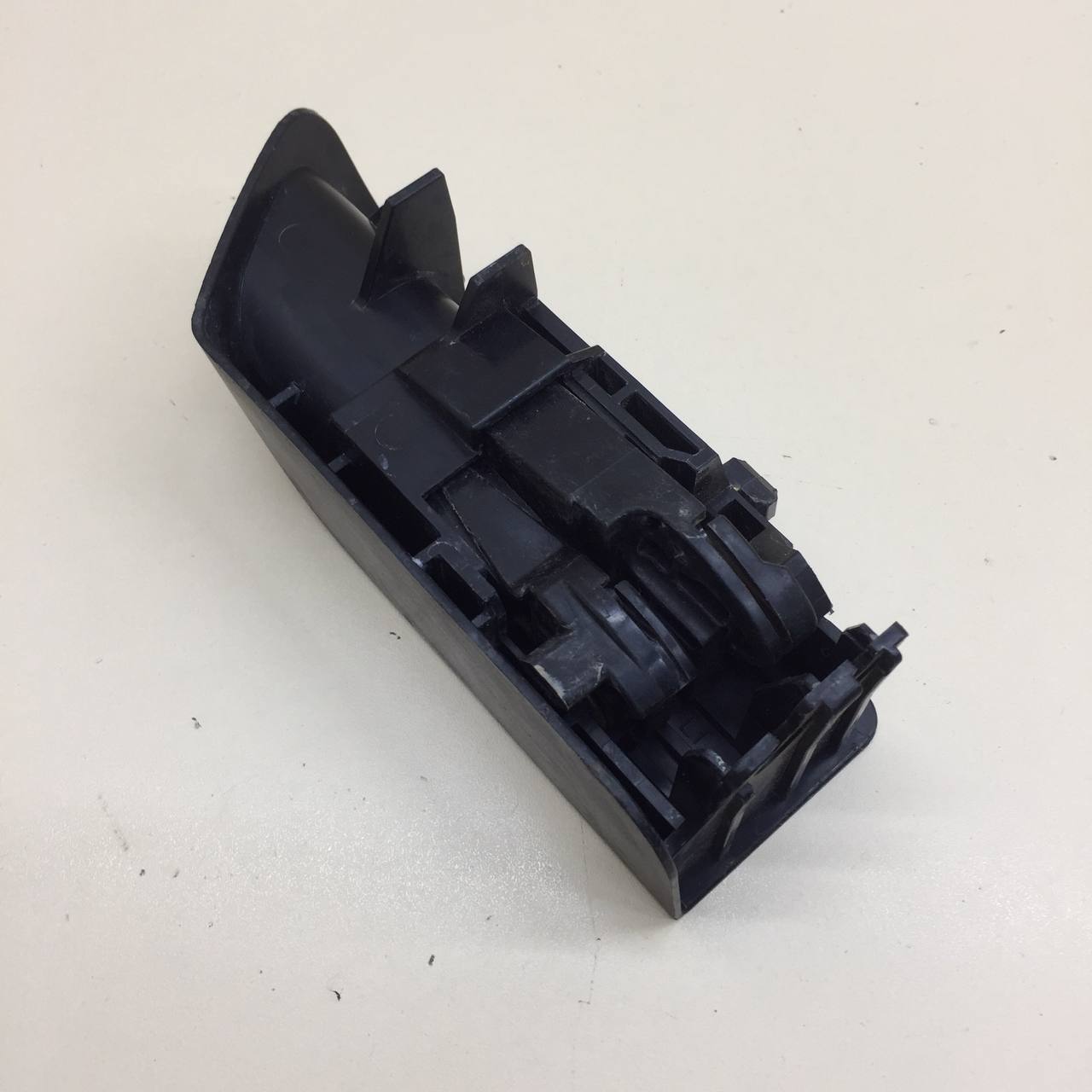 Ручка открывания багажника Toyota Corolla E150 2006-2013