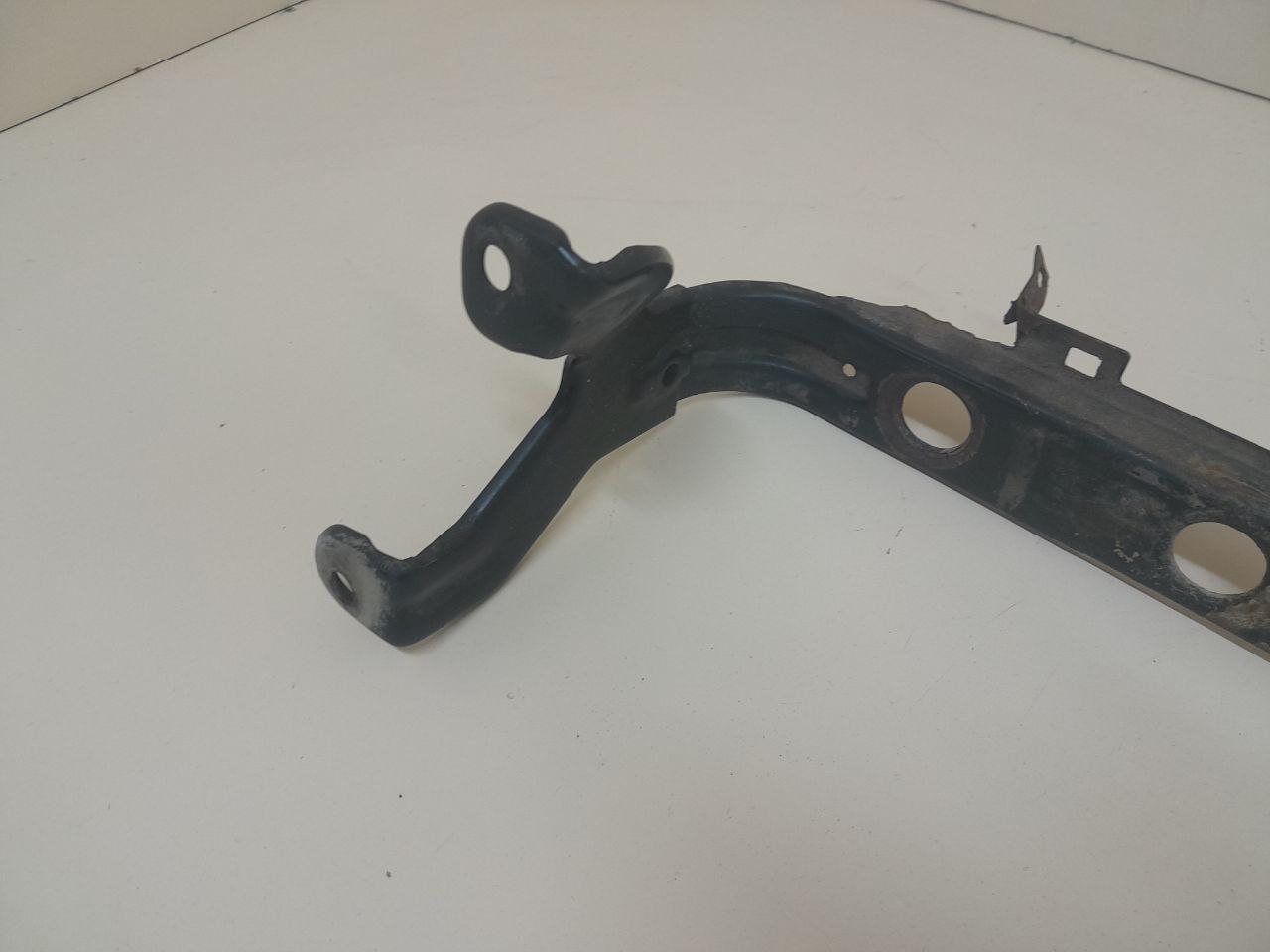 Балка подрадиаторная Ford Focus 2 (DB) 2008-2011 Балка подрадиаторная Ford Focus 2 (DB) 2008-2011